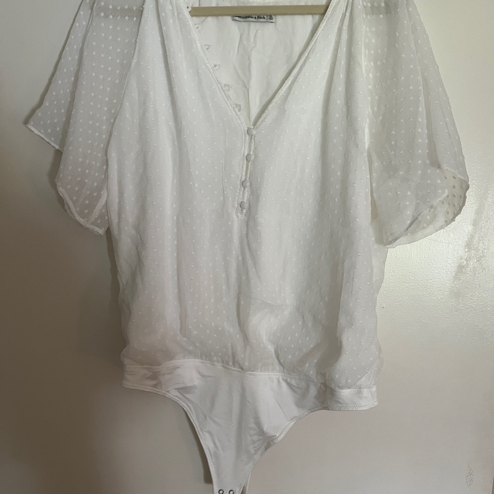 **SOLD** Abercrombie & Fitch white polka dot 16/18 (X-Large) bodysuit blouse